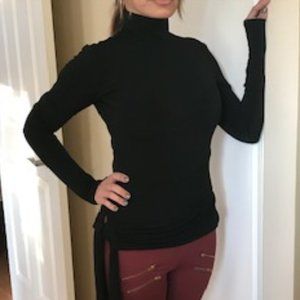 NWT Cinq A Sept Turtle Neck Long Sleeves Top